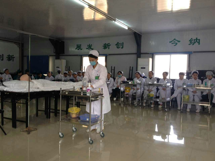 我院在全市優(yōu)質護理服務操作技術競賽獲團體一等獎